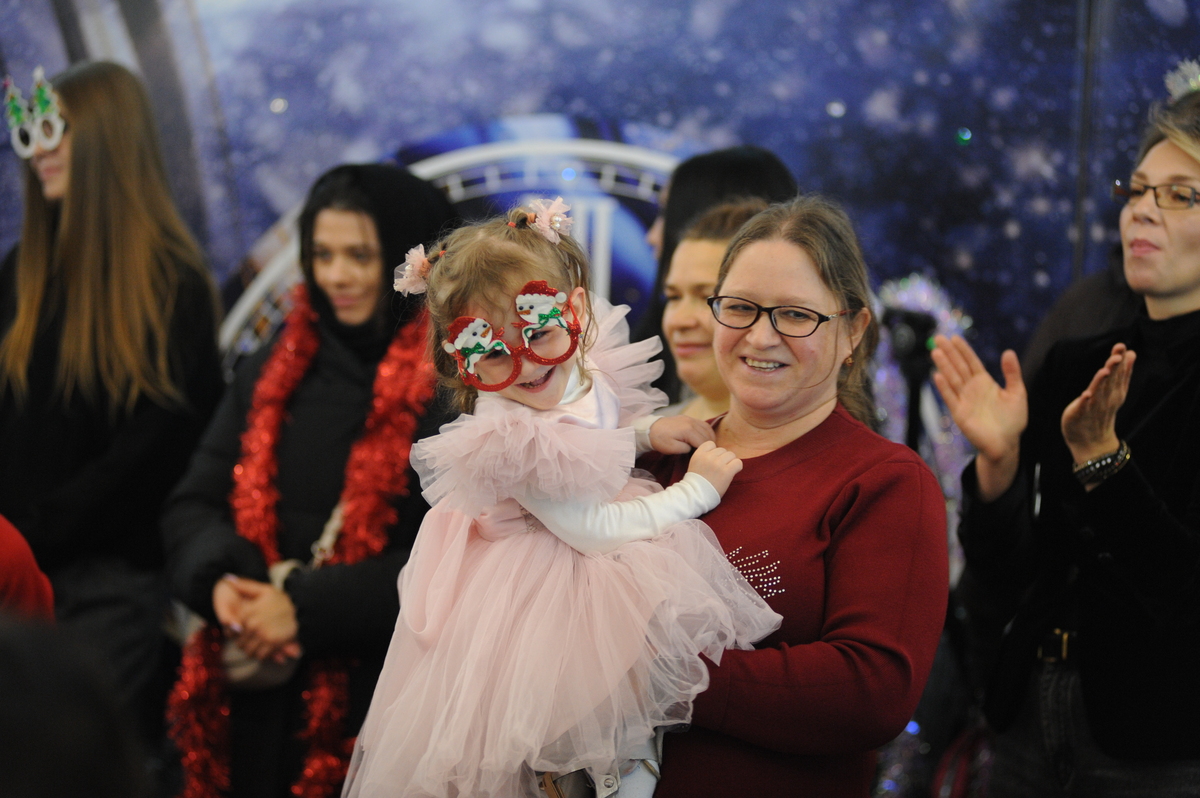 Быть добру: как снеговики исполнили мечты челябинских детей