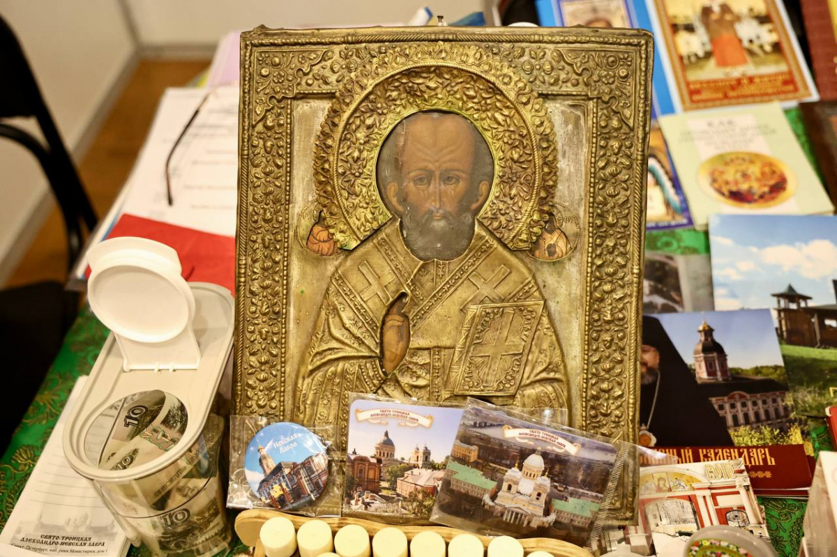 В Челябинске осудили мужчину за кражу икон из храма*