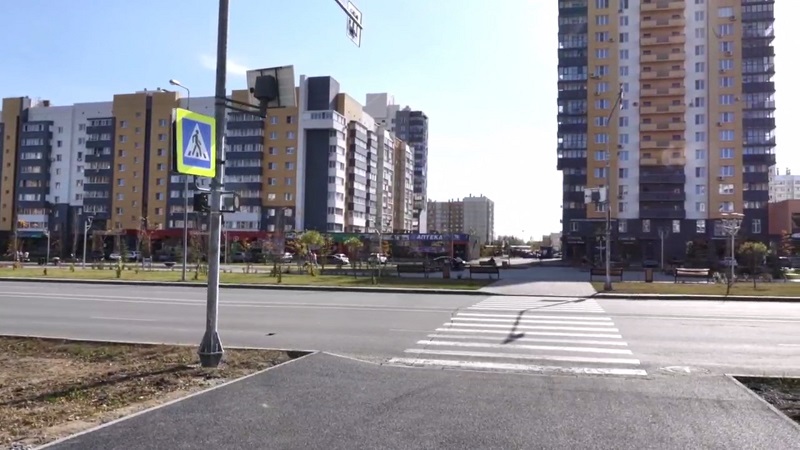 Три пешеходных перехода появились у сквера на челябинской «тополинке»