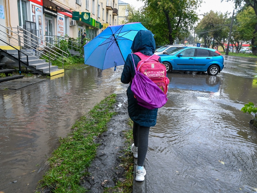 Жителей Челябинской области предупредили о шторме с грозами и градом*1