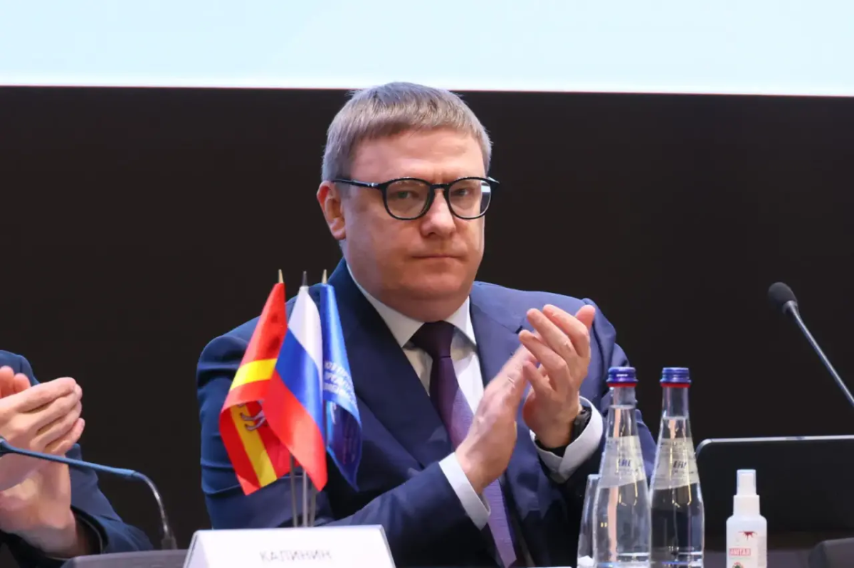 Алексей Текслер поздравил женщин Челябинской области с праздником 8 марта*