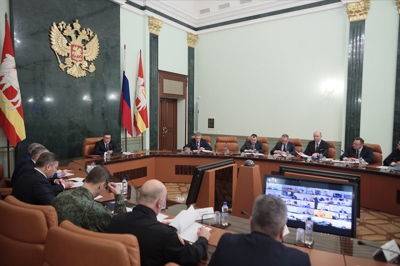 Текслер призвал муниципалитеты более скромно праздновать Новый год