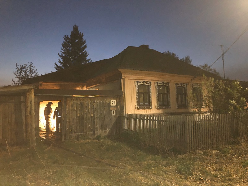 В Миассе три человека погибли при пожаре из-за неосторожного курения
