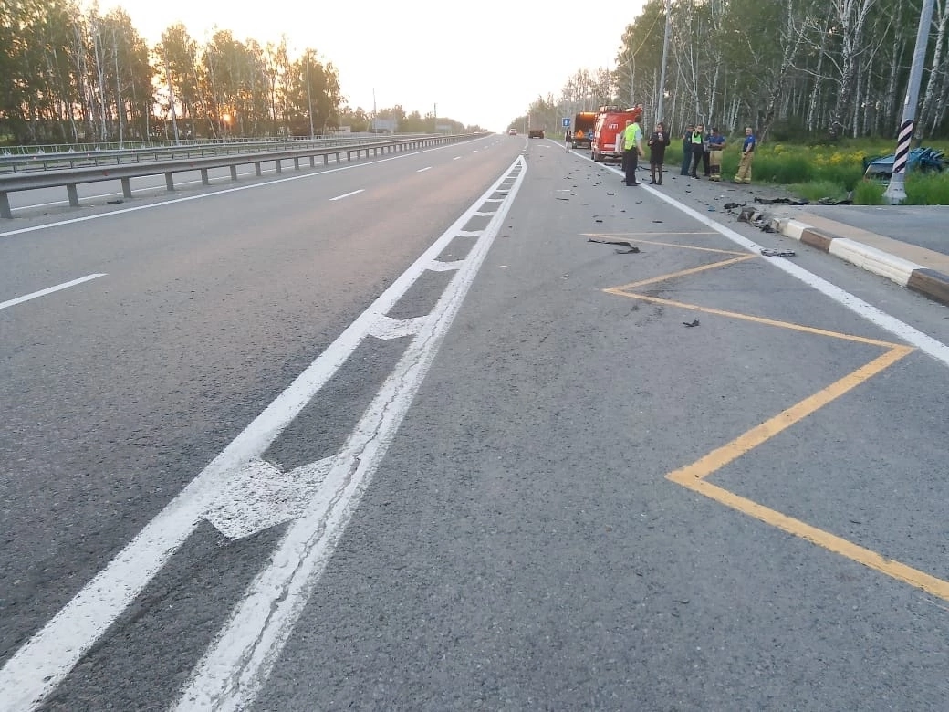 Водитель погиб после аварии с фурой на трассе в Челябинской области │  Челябинск сегодня