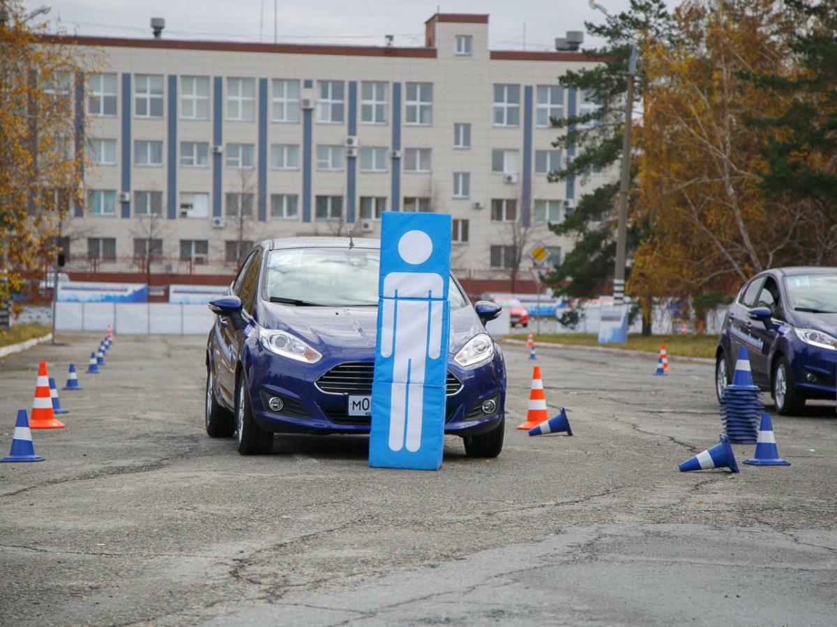Курсант автошколы в Магнитогорске во время учебного выезда переехал женщину*1