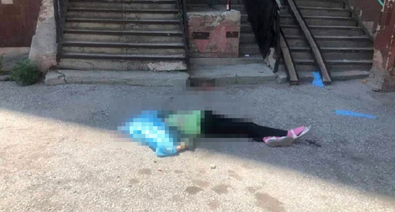 В Миассе женщина разбилась насмерть, рухнув из окна многоэтажки