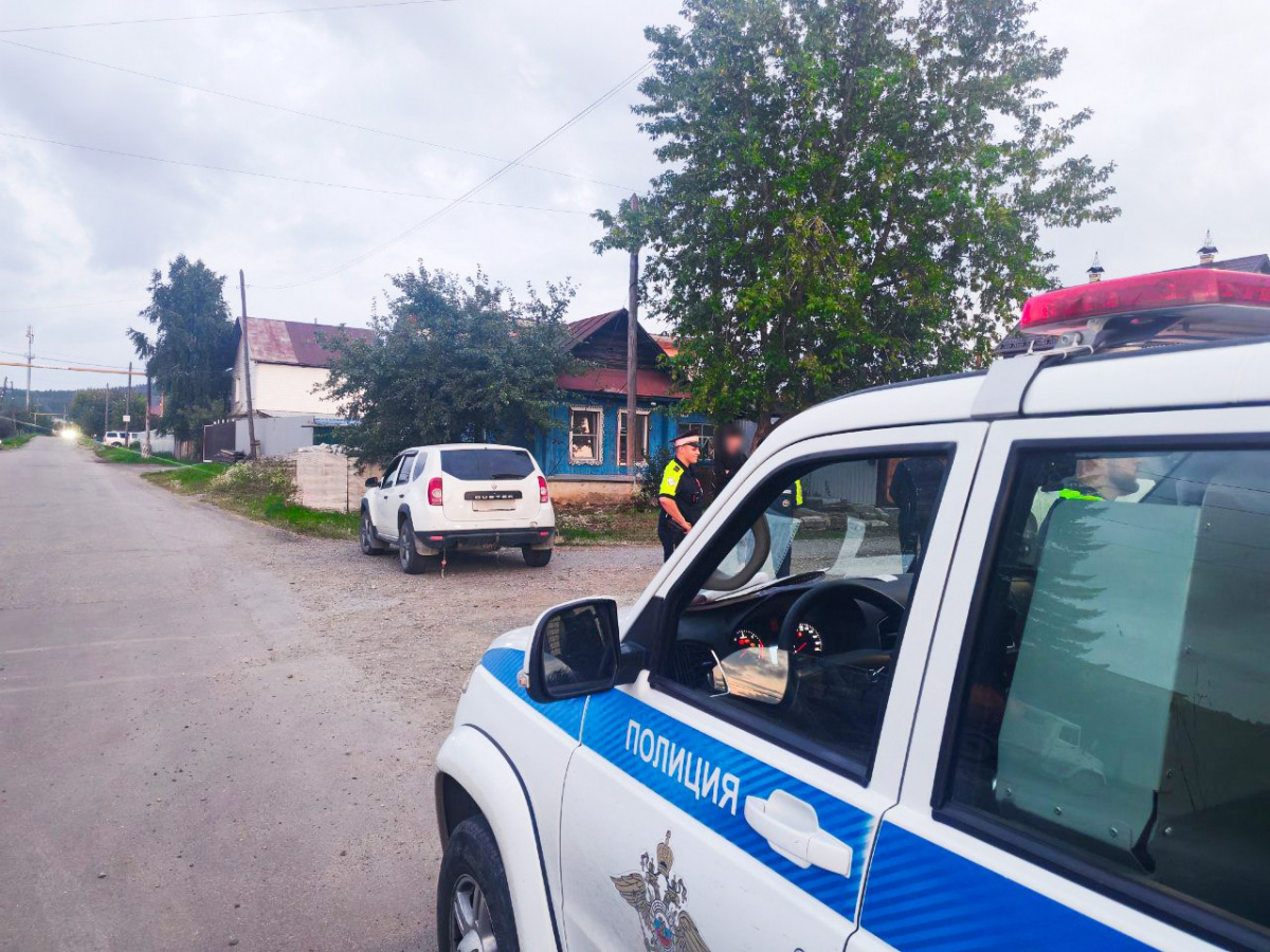 В Миассе пьяного водителя задержали за попытку подкупить полицейских*