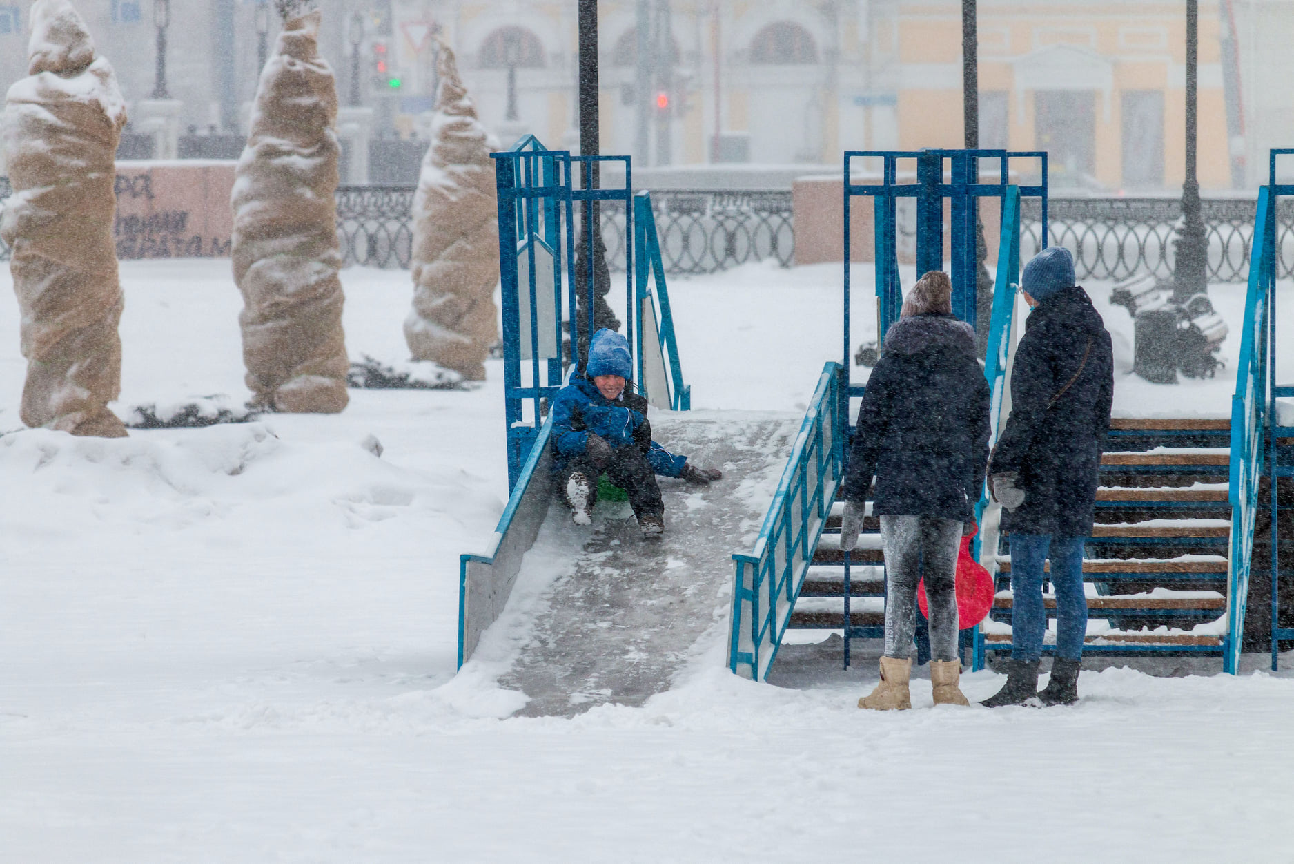 Челябинским школьникам отменили занятия из-за холодов