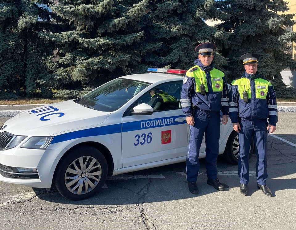 Инспекторы ДПС помогли экстренно доставить ребенка в больницу в Челябинске*