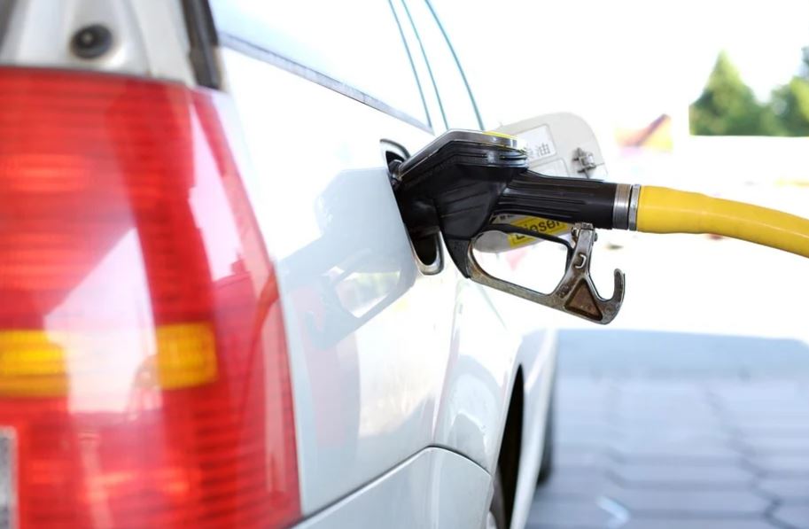 В Челябинске изменились цены на бензин