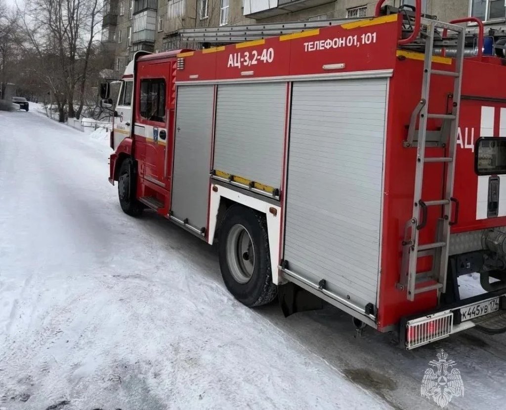 64-летний мужчина пострадал во время пожара в пятиэтажке Челябинска*