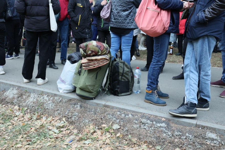 Депутаты челябинского ЗСО передали мобилизованным специальную аппаратуру*1