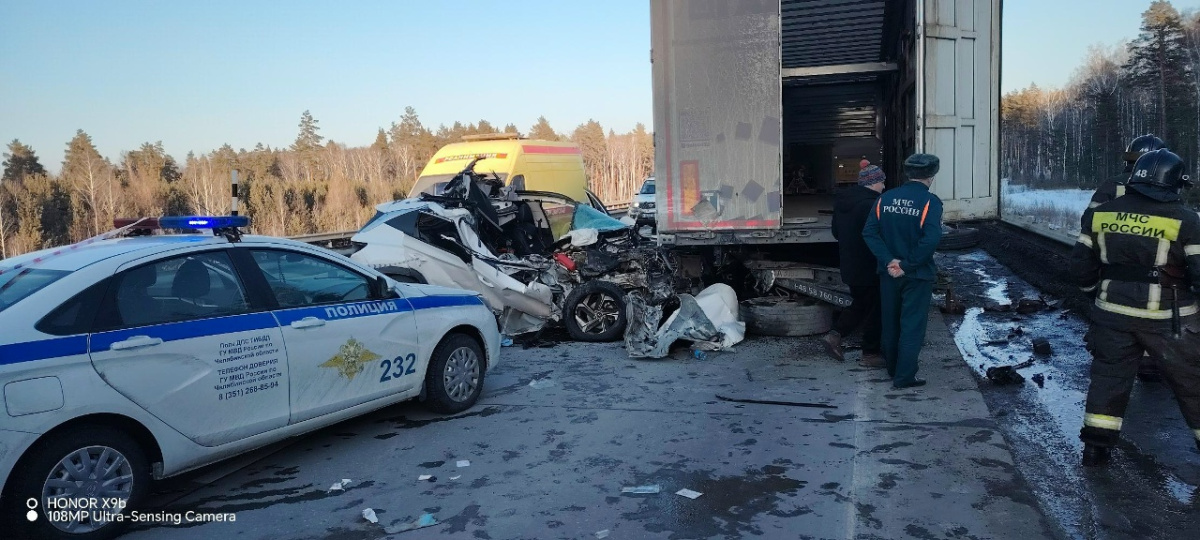 Ребенок получил травмы в ДТП с неисправной фурой на М5 под Миассом*