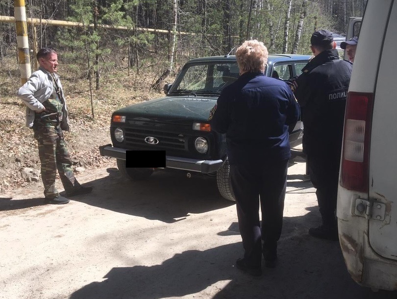 На подъездах к озеру Тургояк разворачивают все автомобили