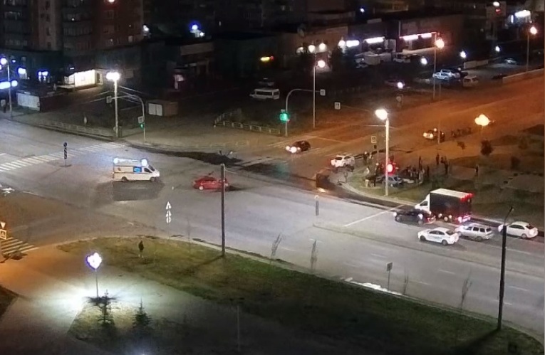 Молодые челябинцы разбились в ДТП с двумя легковушками