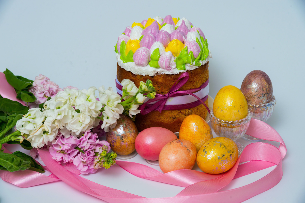 Неожиданные гибриды и формы: какими куличами челябинцы готовы удивлять на Пасху*1