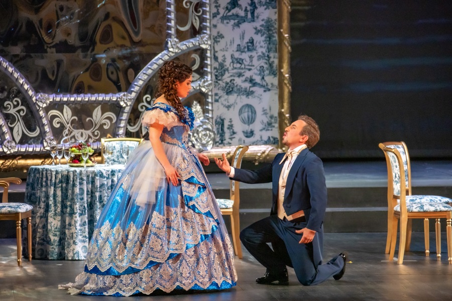 В Челябинске состоится премьера оперы «Травиата» с новыми исполнителями*