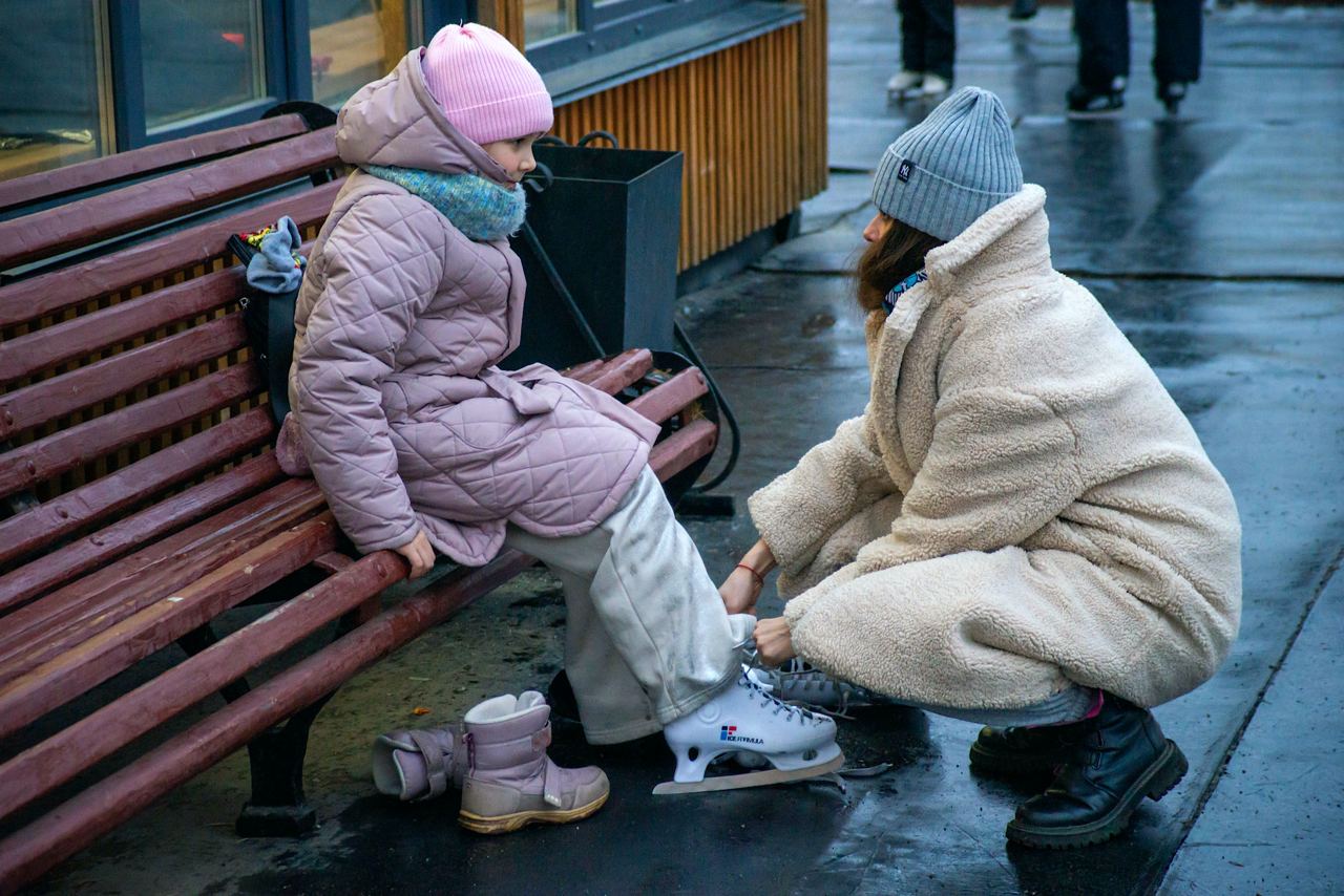 В челябинском ПКиО имени Гагарина заработал новый каток на пешеходной аллее*1