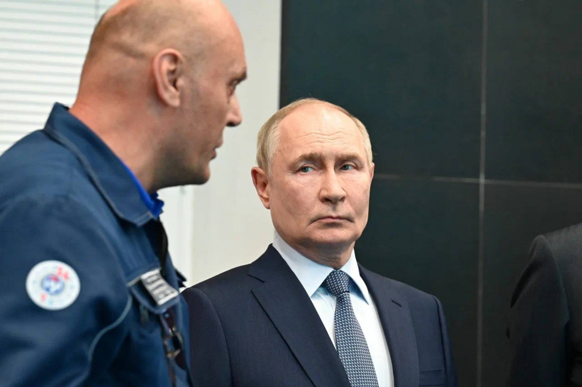 Владимир Путин посетил ММК: лучшие снимки с визита президента*1