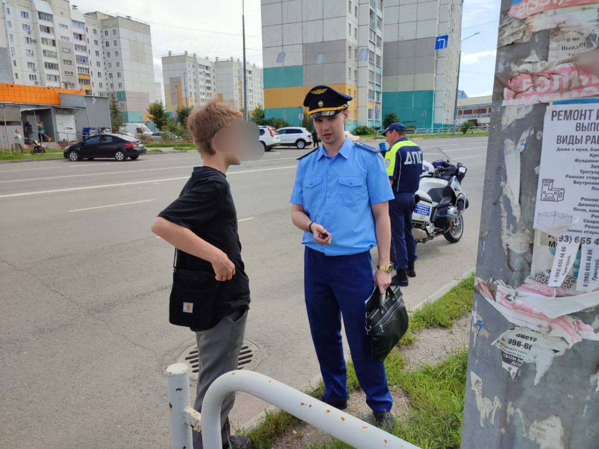 Челябинская прокуратура разберется с родителями подростка-нарушителя на питбайке*