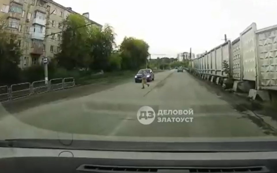В Челябинской области автомобилист сбил 84-летнюю бабушку