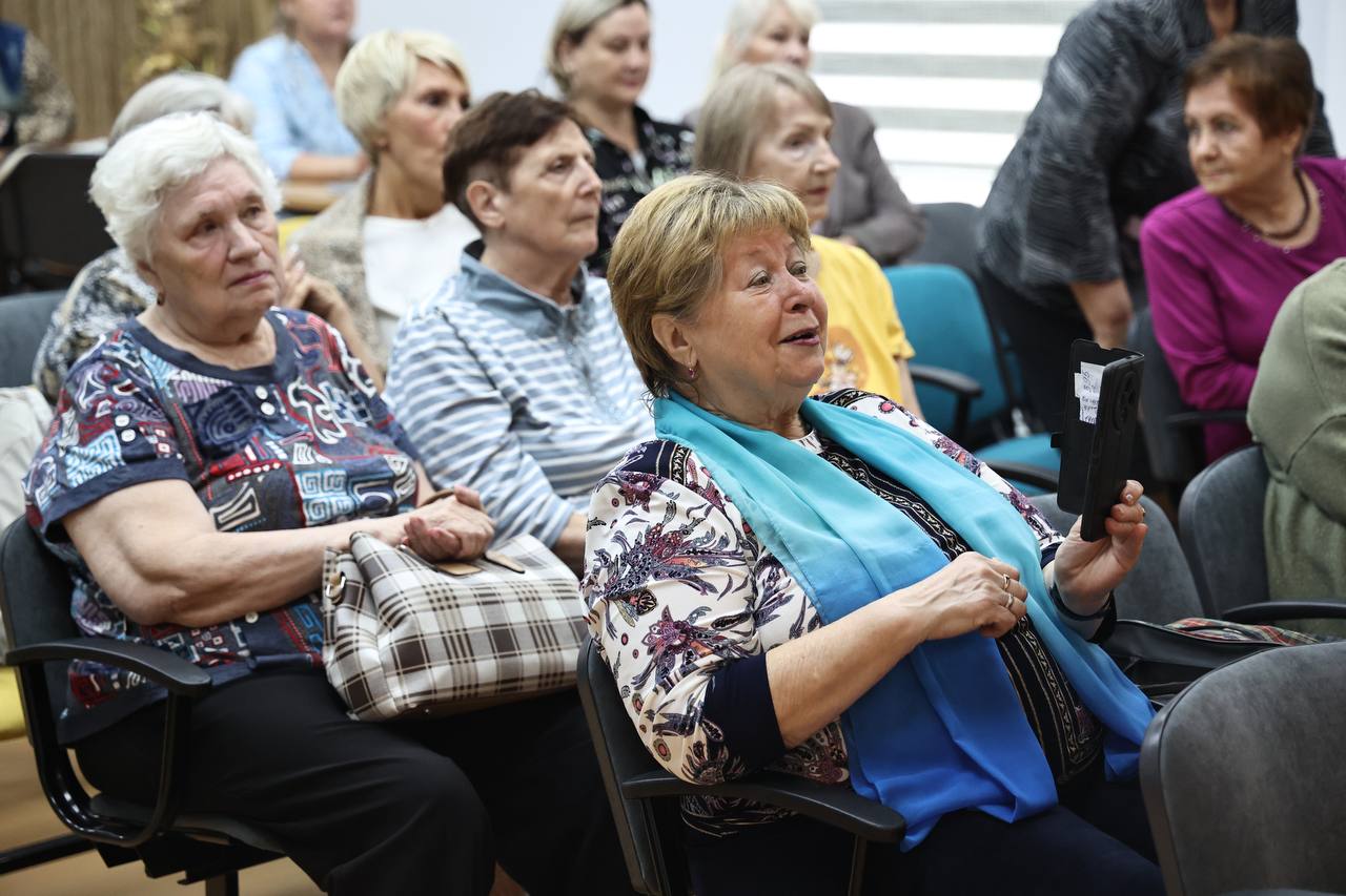 Центр активного долголетия с комнатой релаксации открыли в Челябинске