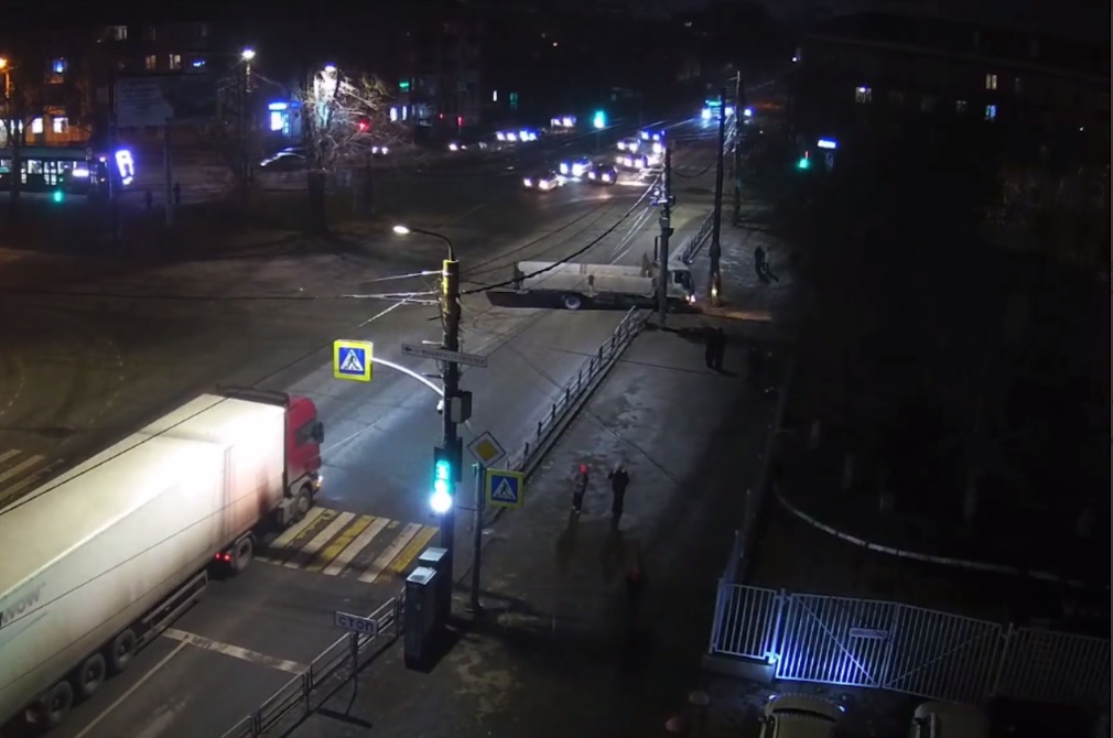 ДТП с наездом грузовика на забор школы в Челябинске получило новый оборот*