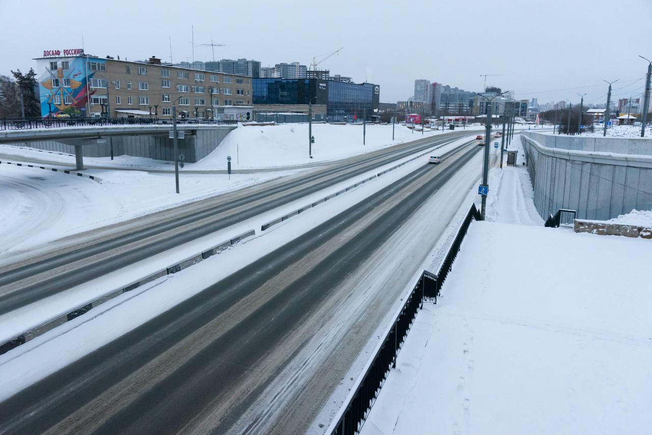 Челябинский фотограф показал опустевший город утром 1 января