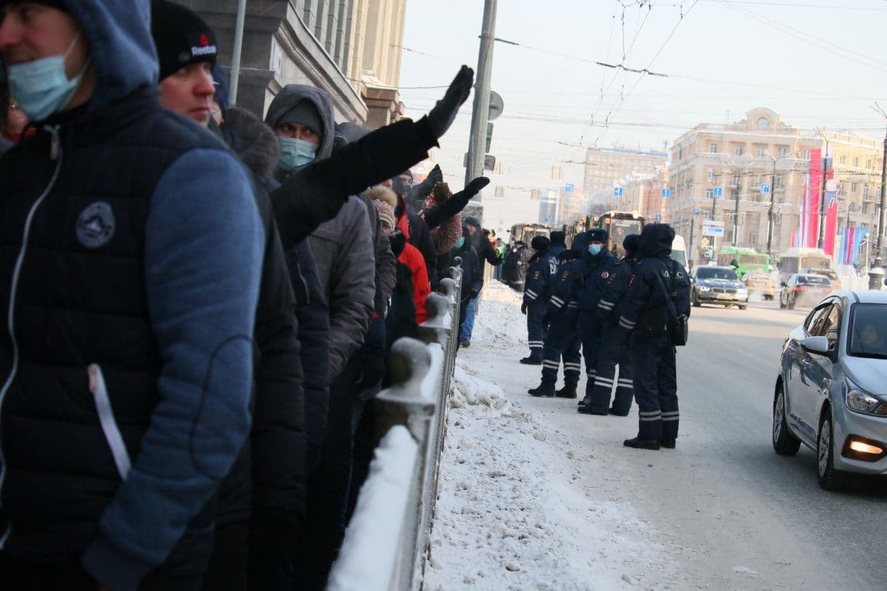 В колонны участников субботней акции затесались «чужаки»