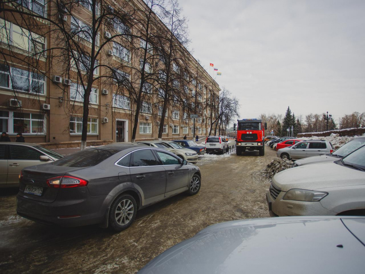 Трое детей пострадали в ДТП с маршруткой и пожарным «Уралом» в Магнитогорске*1