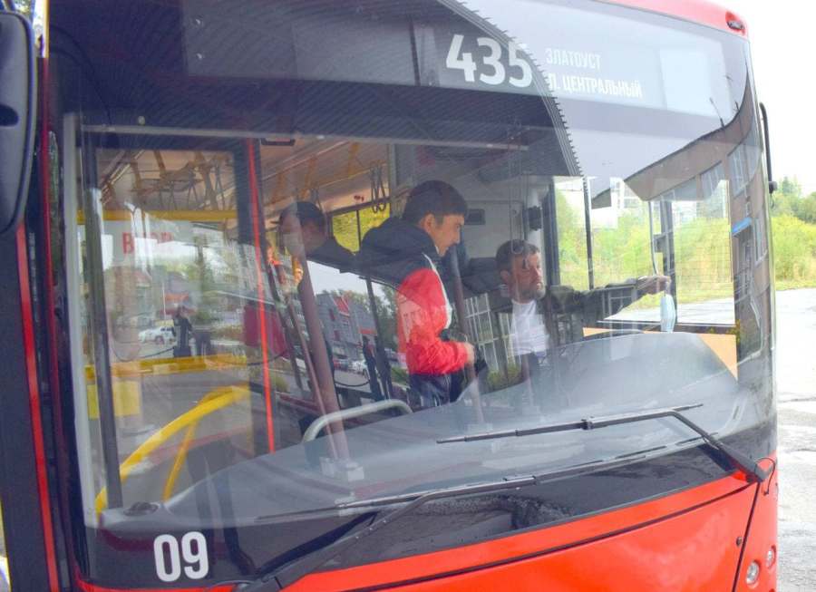Девять современных автобусов вышли на рейсы в Златоусте