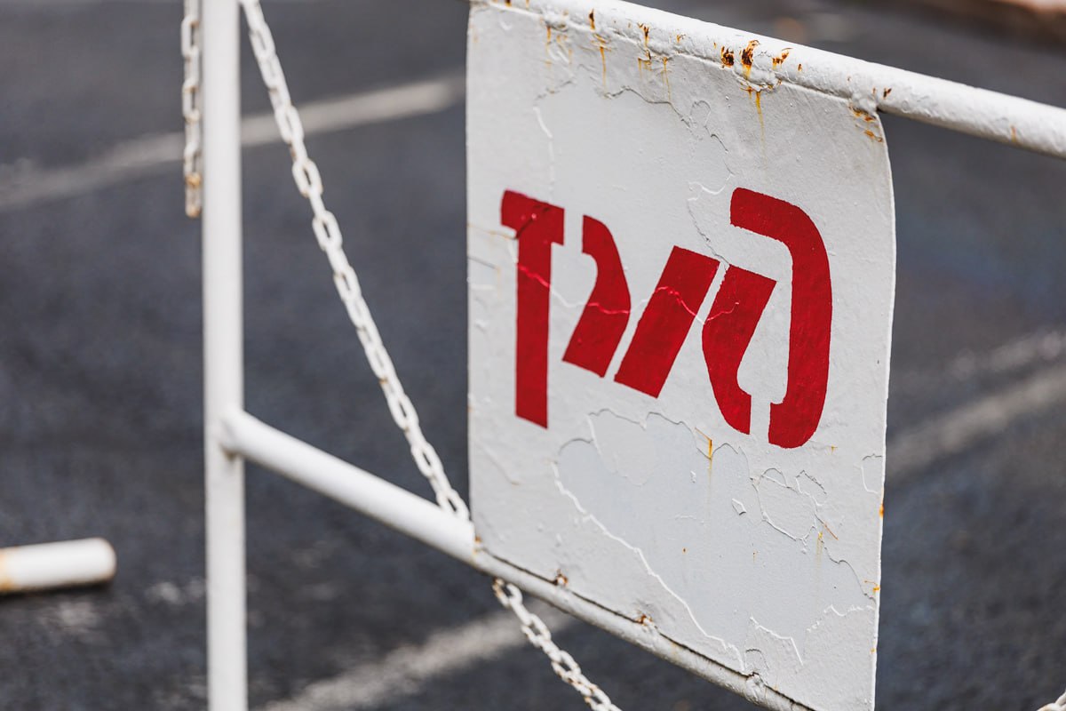 Автомобиль и локомотив столкнулись на переезде под Челябинском*1