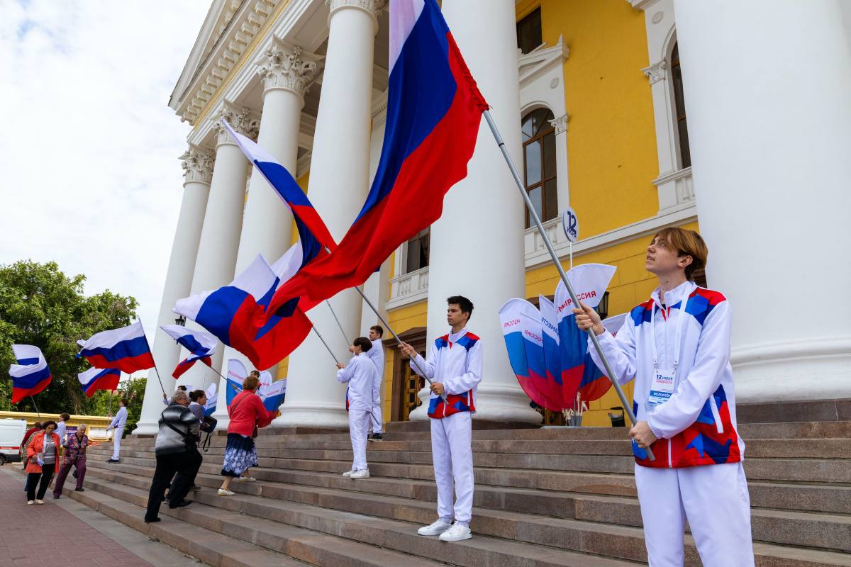 Два дня гуляний: как Челябинск отметит День России*