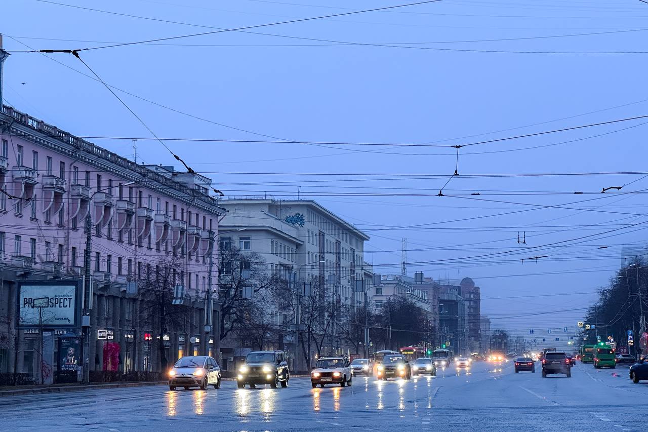 Фоторепортаж из сумеречной зоны: утренний туман окутал Челябинск