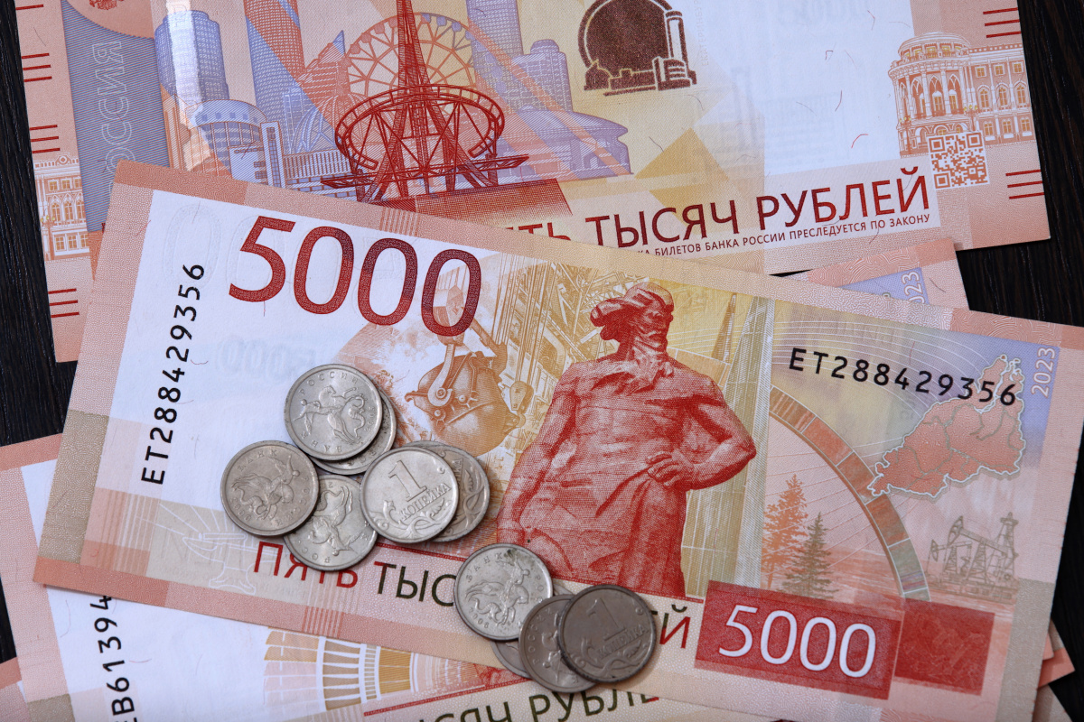 Трое жителей Златоуста отдали мошенникам более 200 тысяч рублей*