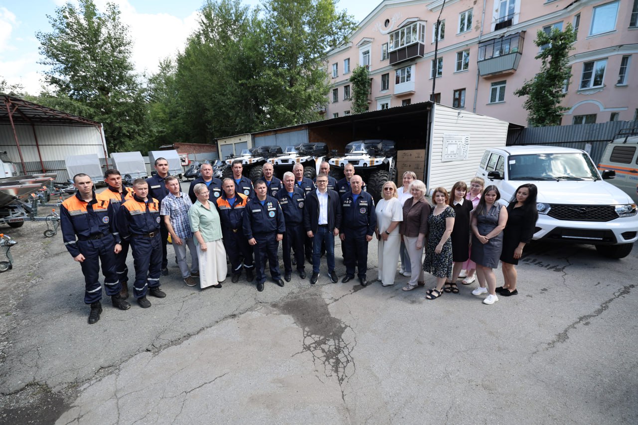Спасатели Челябинской области получили новые машины и снаряжение