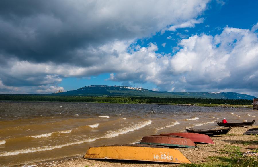 Озеро Зюраткуль в Челябинской области назвали самым необычным местом для отдыха*1