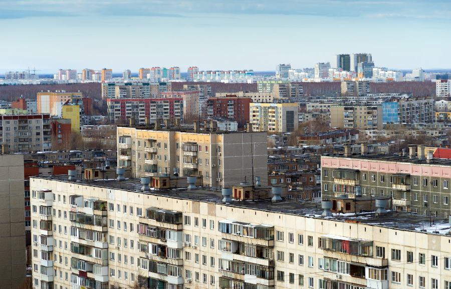 Челябинцы два года пытались попасть в квартиру с трупом соседки