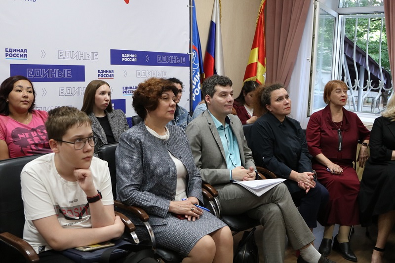 В Челябинской области «ЕР» открыла центр объединения гражданских инициатив