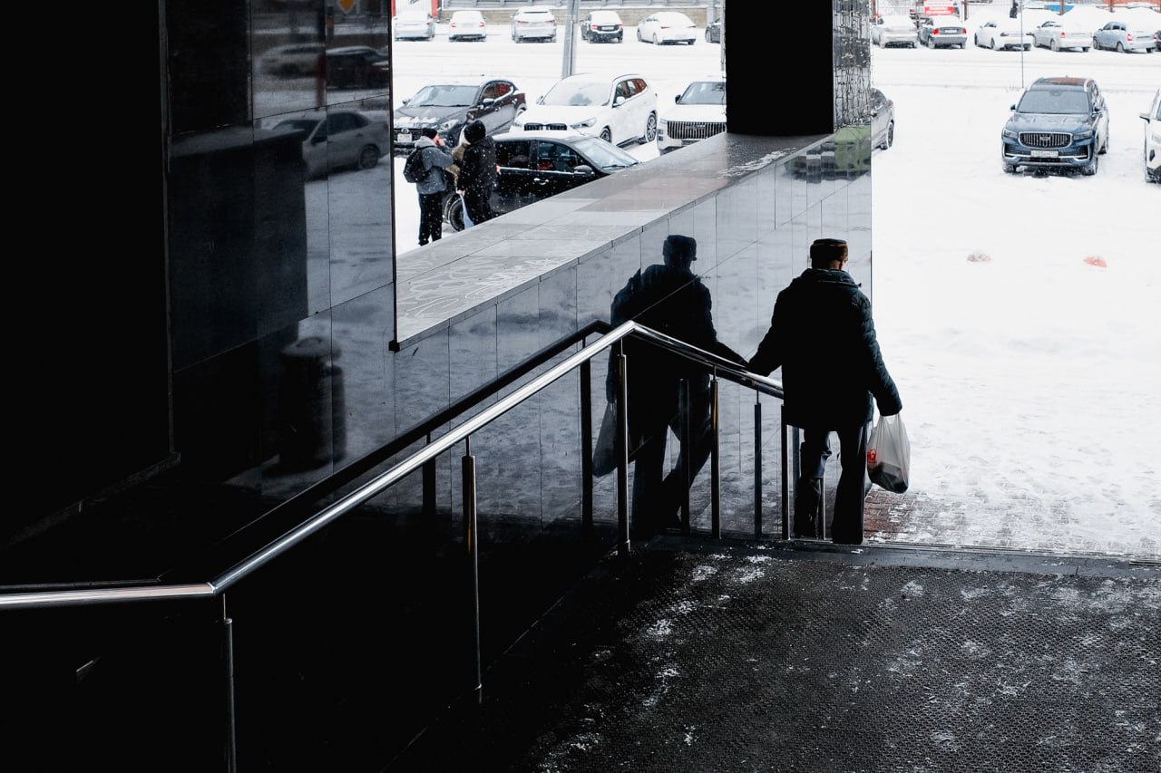 Снежное начало недели: Челябинск превратился в белый мегаполис