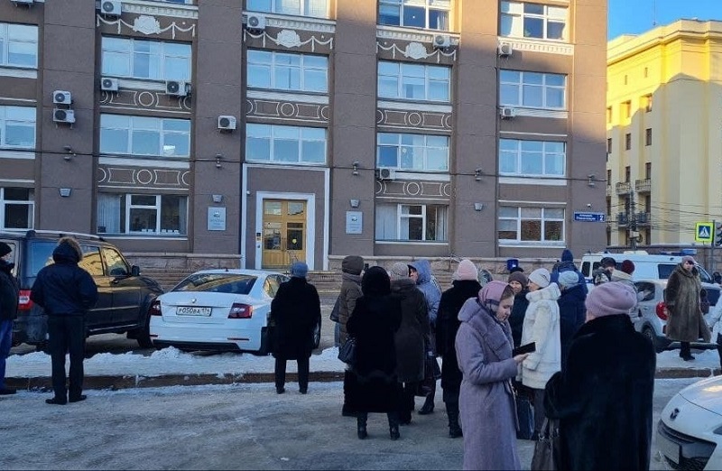 В Челябинске эвакуировали сотрудников администрации города