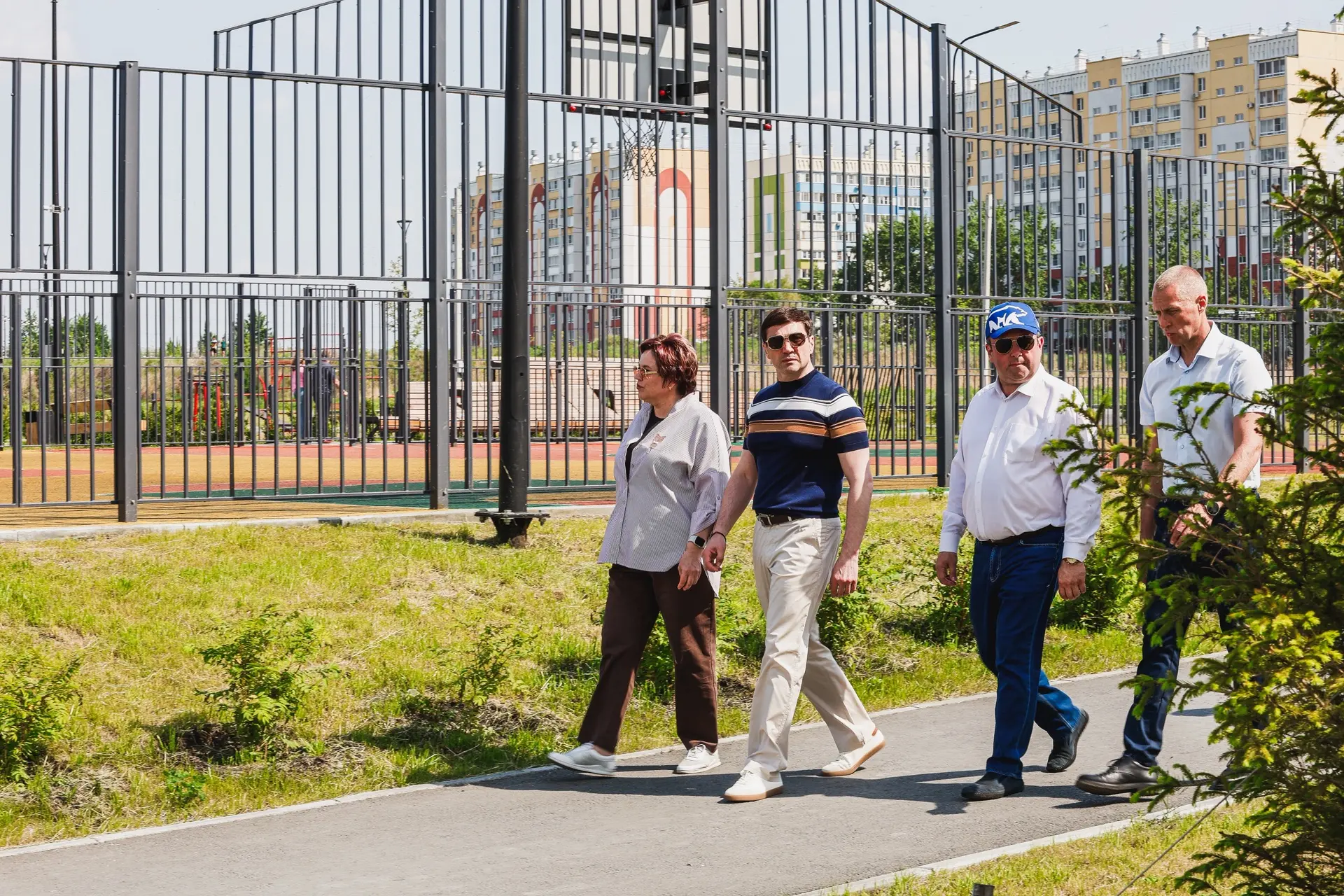 «Тут самый свежий песок»: челябинцы устремились на городские пляжи