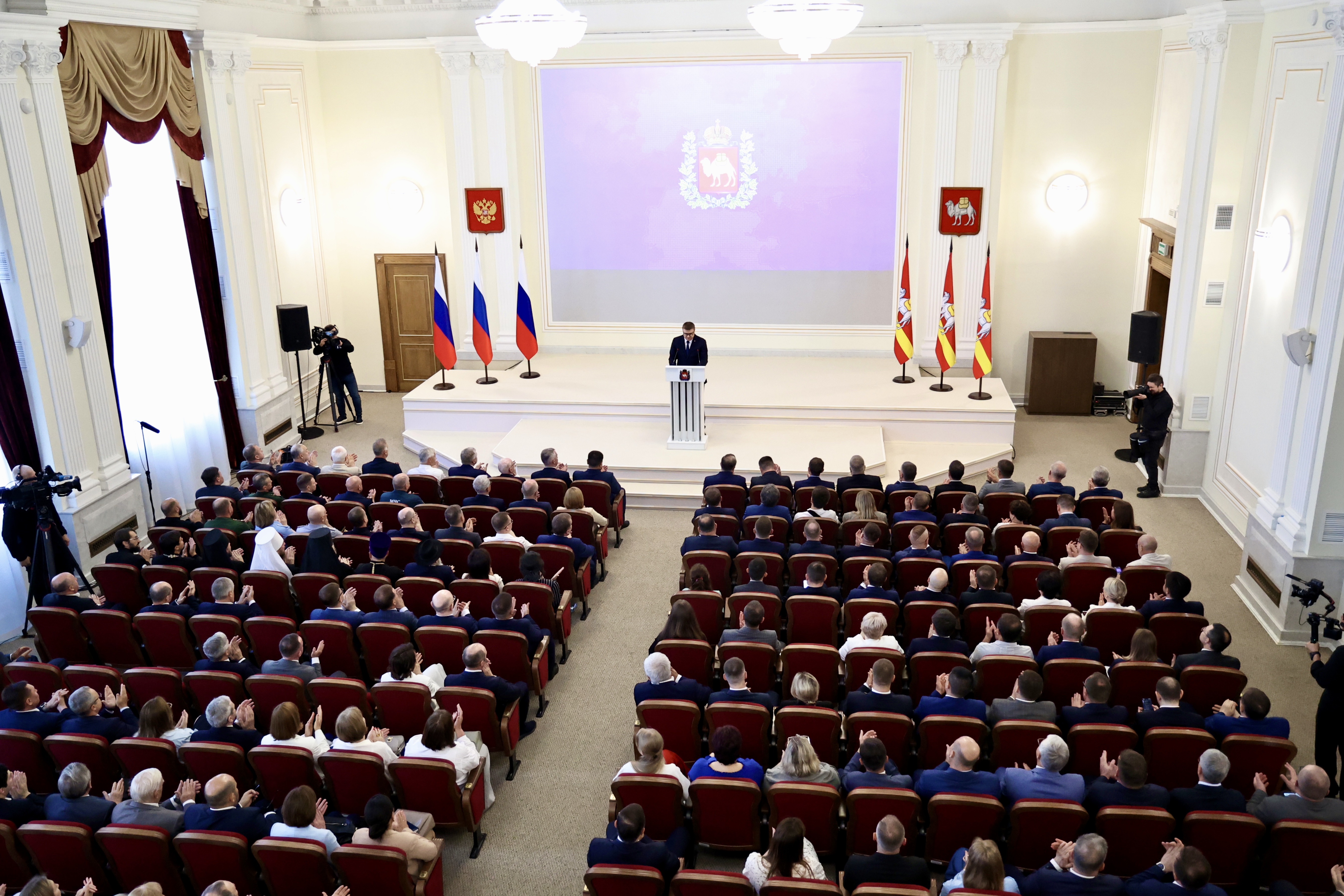 Первое послание Алексея Текслера восьмому созыву ЗСО: фотореп из парламента