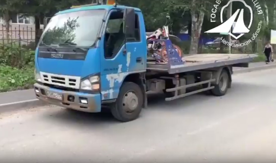 Сотрудники ГАИ поймали подростка на питбайке в Челябинской области*