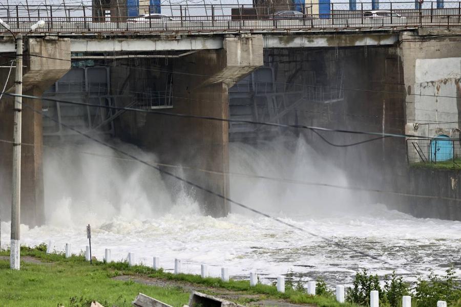 На Шершневском водохранилище в Челябинске вдвое уменьшили сброс воды*