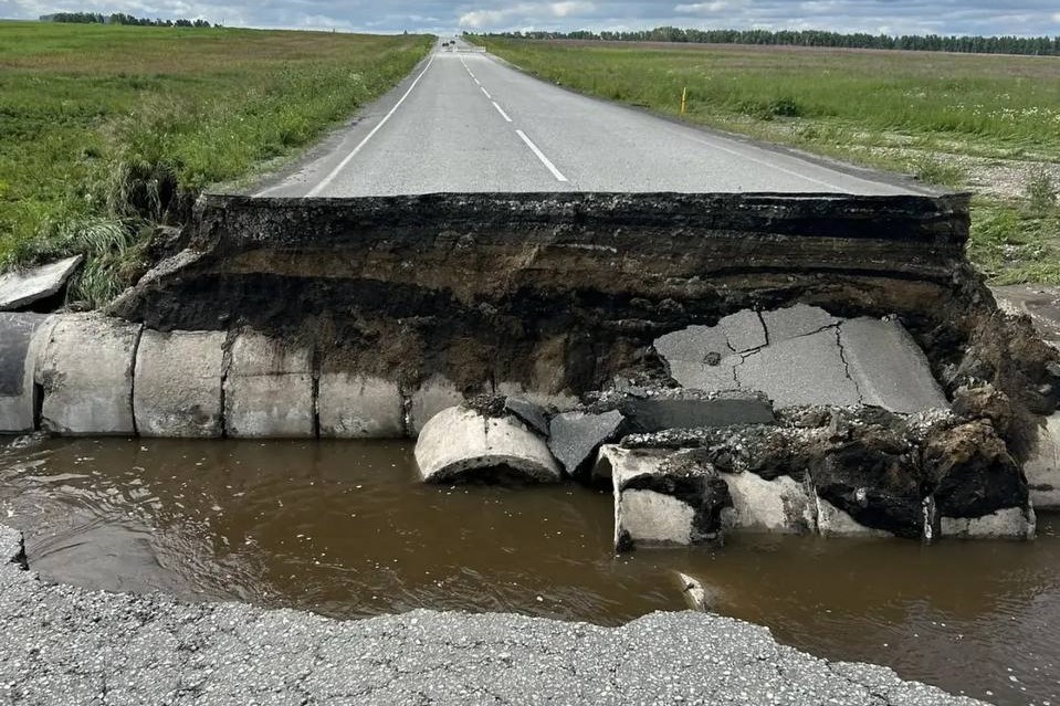Размытую дождями дорогу в Миассе планируют восстановить за 10 дней*1