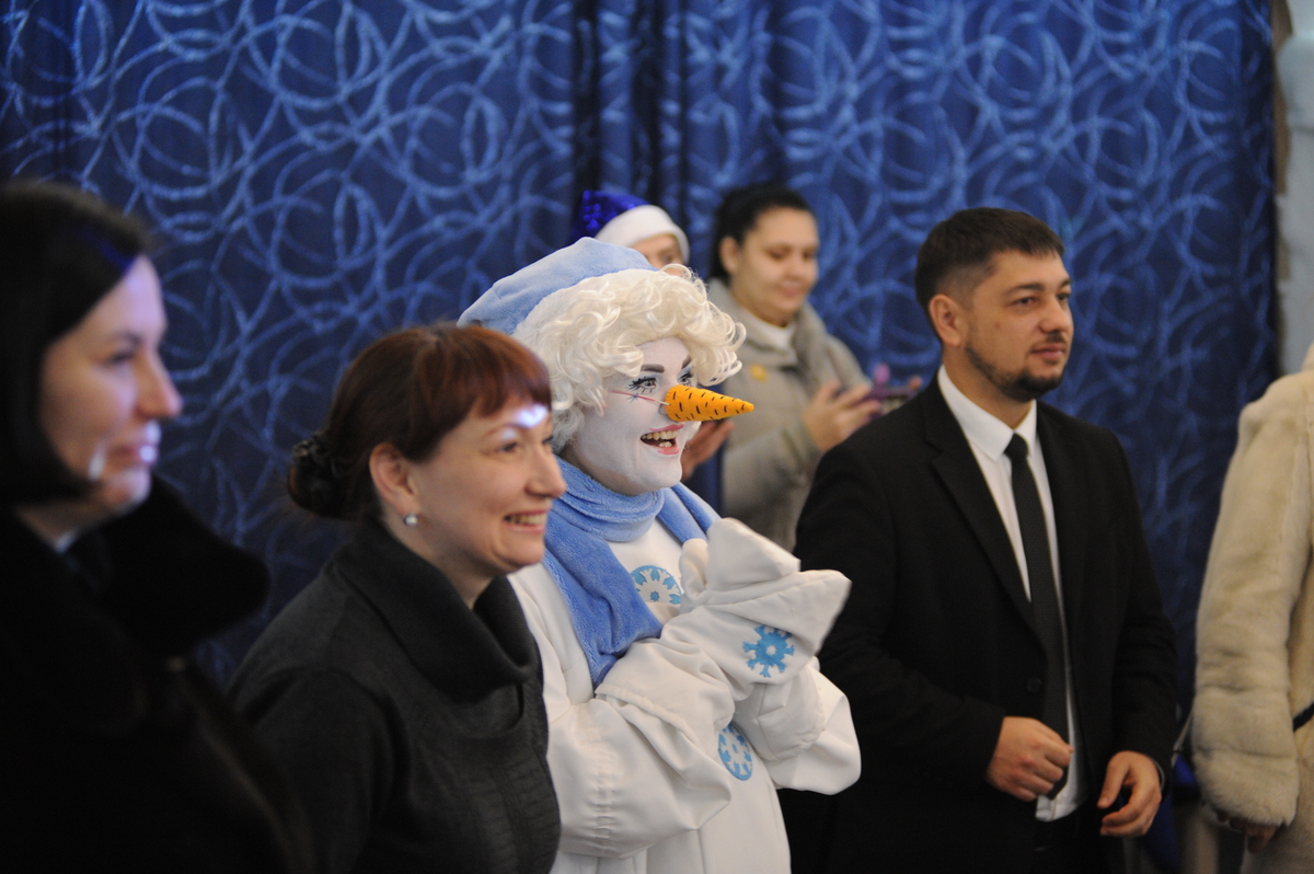 Быть добру: как снеговики исполнили мечты челябинских детей