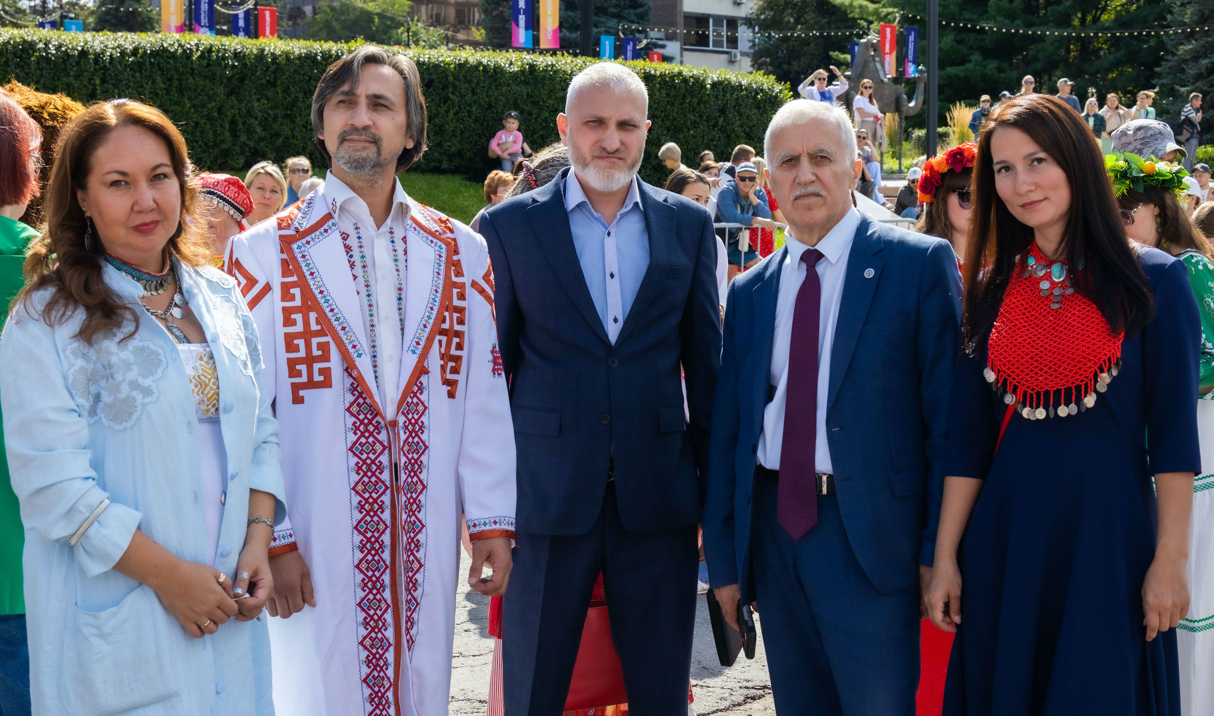 Челябинск превратился в хороводную столицу России
