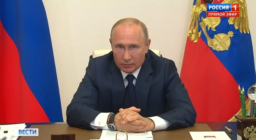 Путин пообещал вернуть самозанятым россиянам налоги за 2019 год
