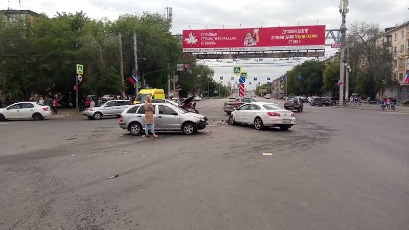 В Челябинске водителя, устроившего смертельное массовое ДТП, отпустили домой